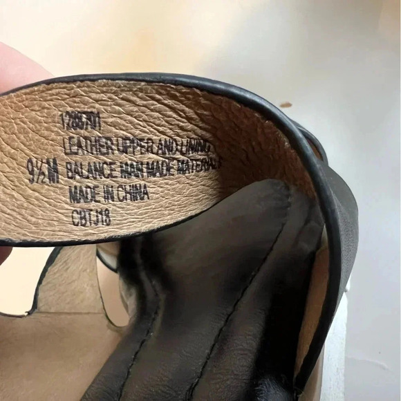 Sofft Womens Mirabelle Black Leather Sandal Size 9.5 GUC - Picture 3 of 7